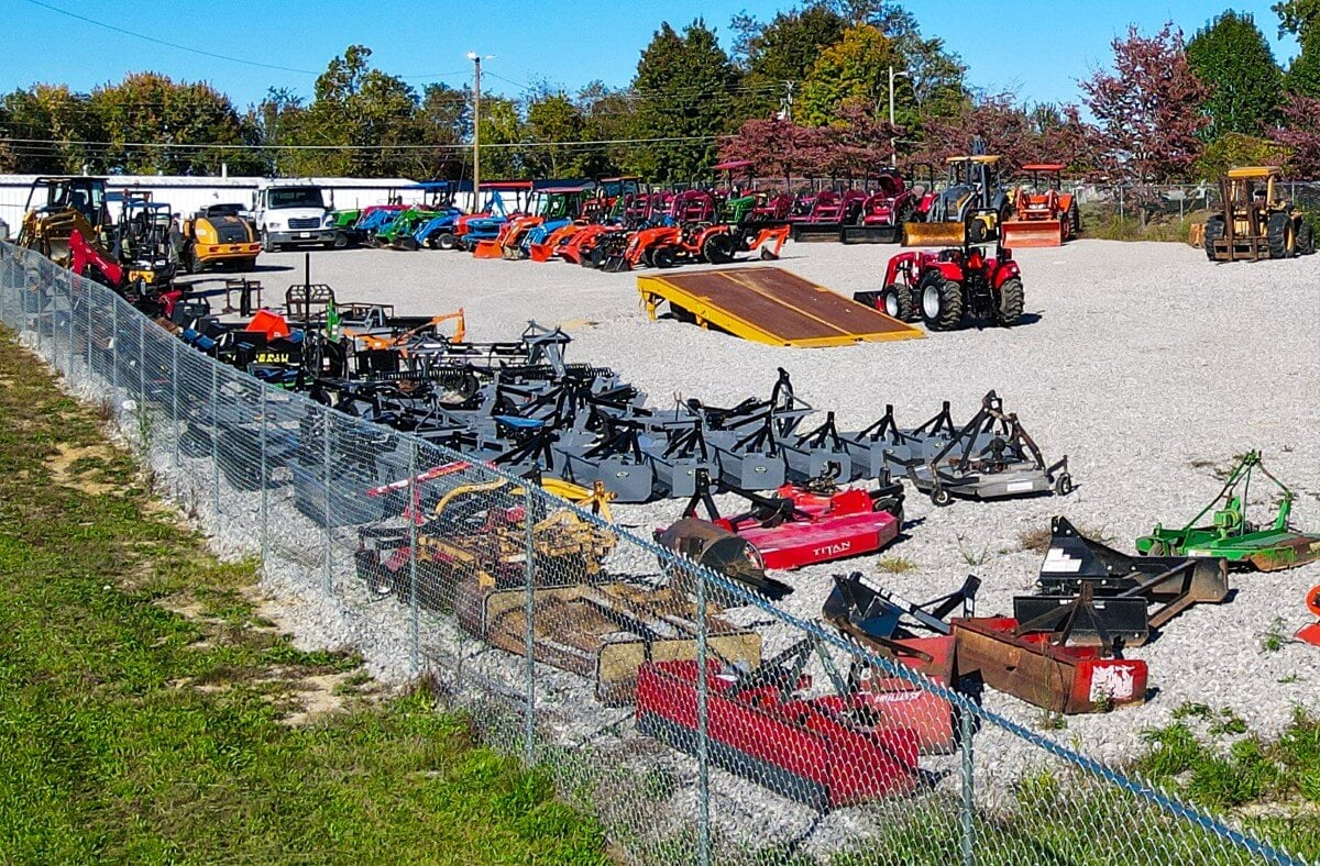 BuyATractor's Lot - Attachments & Implements